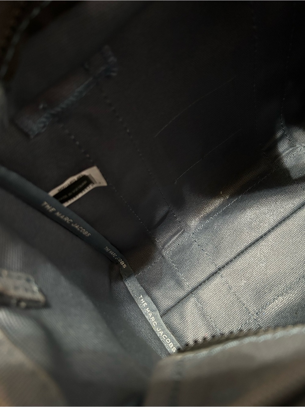 Marc Jacobs The Tote Bag - Picture 3 of 7